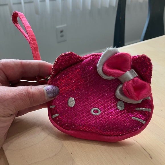 Hello Kitty Pink Sequined Wristlet/Coin Purse - Picture 7 of 7